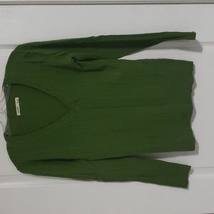 3/$12 Old navy green v neck sweater.